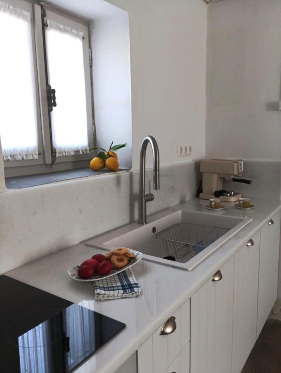 Aνεξάρτητη Παραδοσιακή Πέτρινη Κατοικία Corinth Exteriör bild